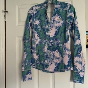 ‘The North Face' Women's Printed Winter Warm Essential 1/4 Zip